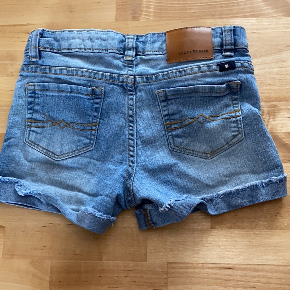 Shorts - Picture 2 of 3